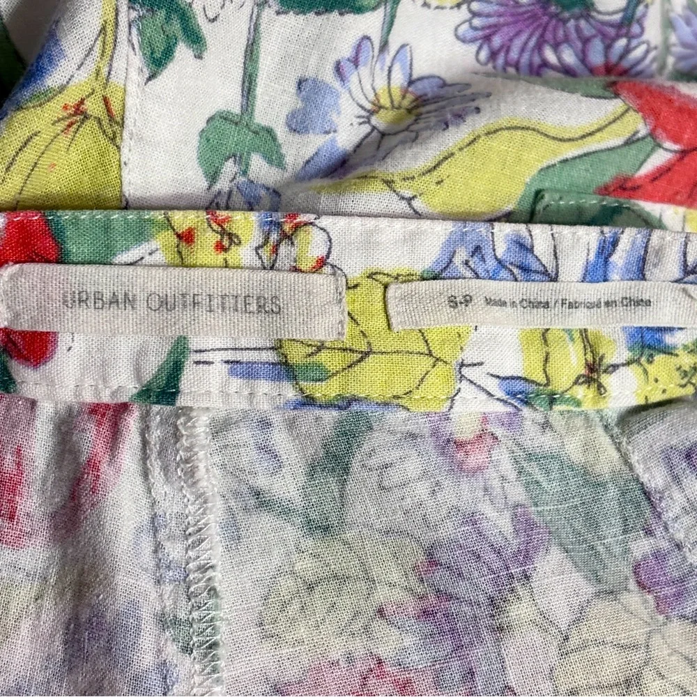 URBAN OUTFITTERS Judy Linen High Waist Floral Shorts